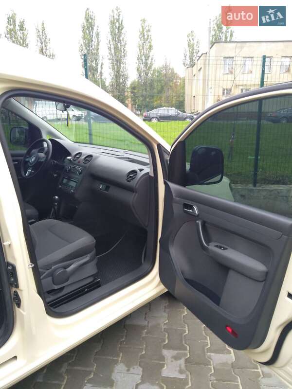 Минивэн Volkswagen Caddy 2011 в Хмельницком