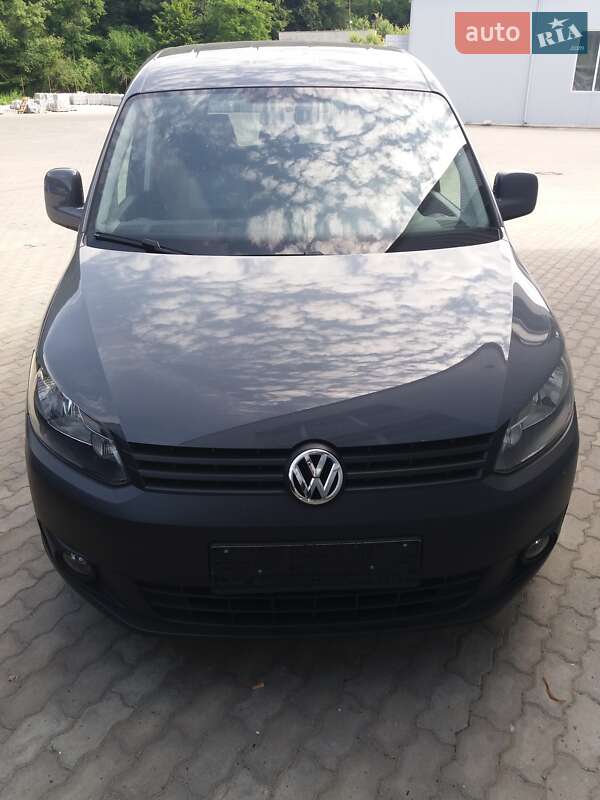Мінівен Volkswagen Caddy 2010 в Сваляві