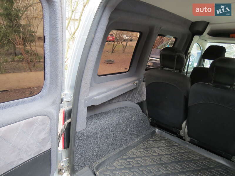 Минивэн Volkswagen Caddy 2011 в Житомире