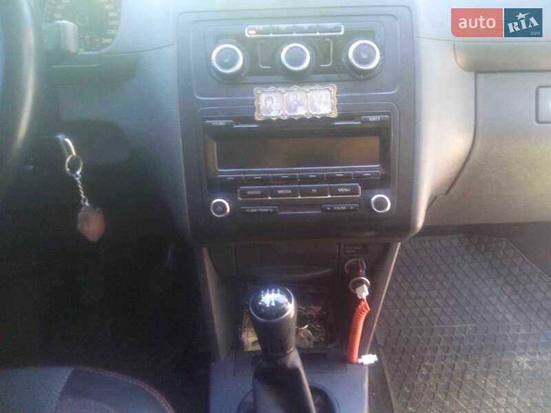 Минивэн Volkswagen Caddy 2014 в Коростене