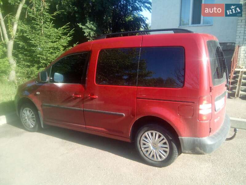 Минивэн Volkswagen Caddy 2014 в Коростене