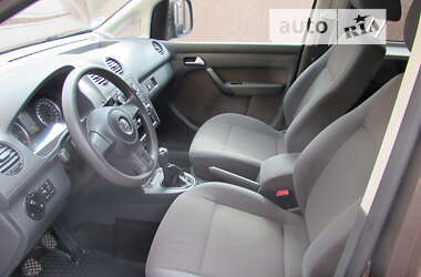Минивэн Volkswagen Caddy 2011 в 