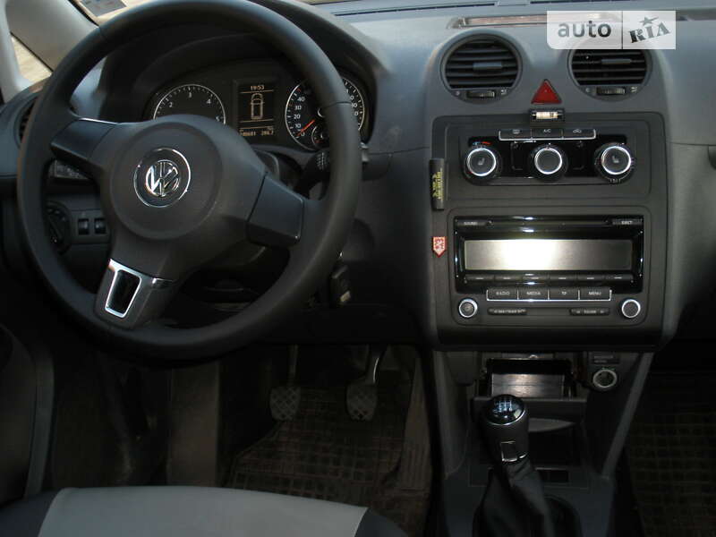 Минивэн Volkswagen Caddy 2013 в Житомире