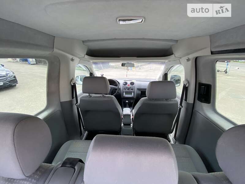 Минивэн Volkswagen Caddy 2010 в Ровно