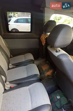 Минивэн Volkswagen Caddy 2011 в 