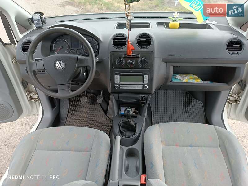 Минивэн Volkswagen Caddy 2009 в Голованевске фото 28 Минивэн Volkswagen Caddy 2009 в Голованевске