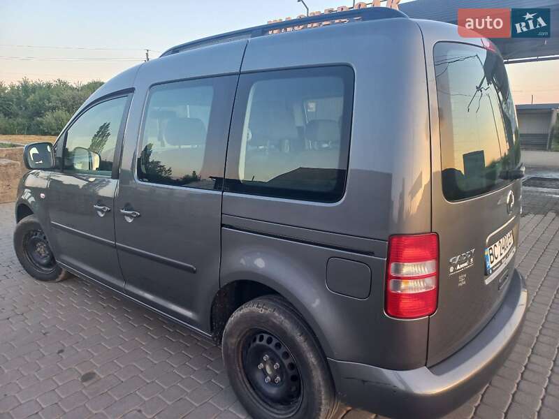 Мінівен Volkswagen Caddy 2015 в Виноградові