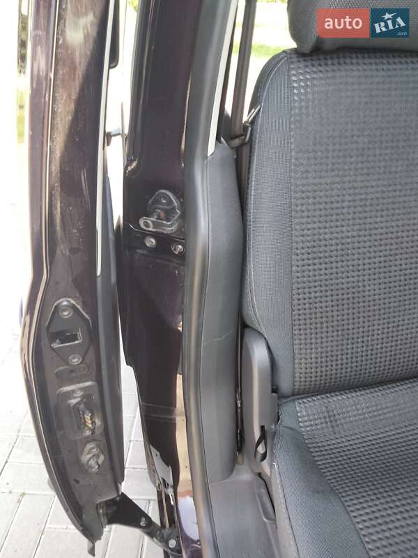 Минивэн Volkswagen Caddy 2011 в Луцке