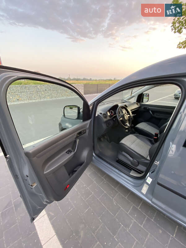 Минивэн Volkswagen Caddy 2012 в Мукачево