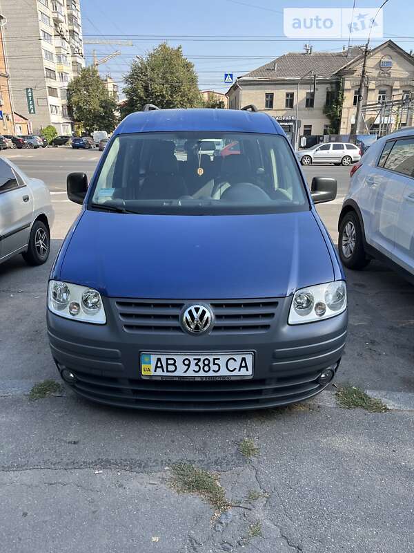 Минивэн Volkswagen Caddy 2010 в 