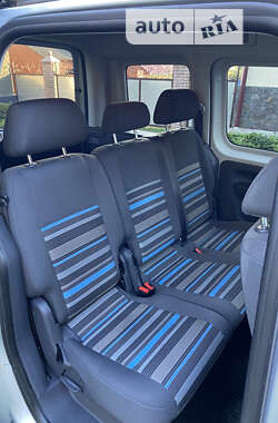 Минивэн Volkswagen Caddy 2012 в 