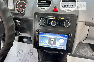 Минивэн Volkswagen Caddy 2011 в 