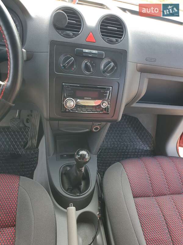 Мінівен Volkswagen Caddy 2006 в Києві