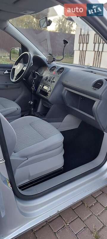 Мінівен Volkswagen Caddy 2010 в Полтаві