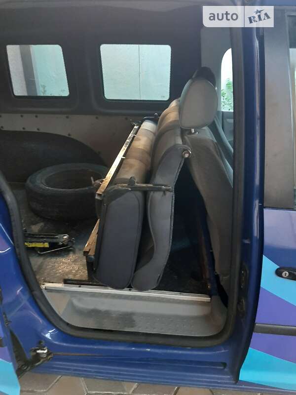 Минивэн Volkswagen Caddy 2010 в Киеве