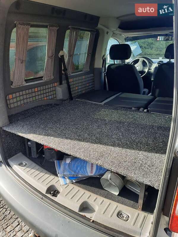 Минивэн Volkswagen Caddy 2008 в Борисполе