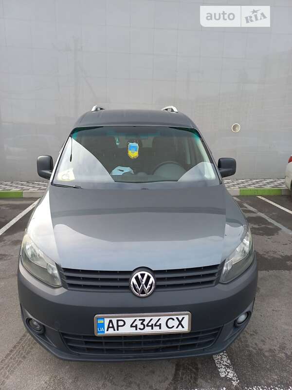 Мінівен Volkswagen Caddy 2010 в Києві
