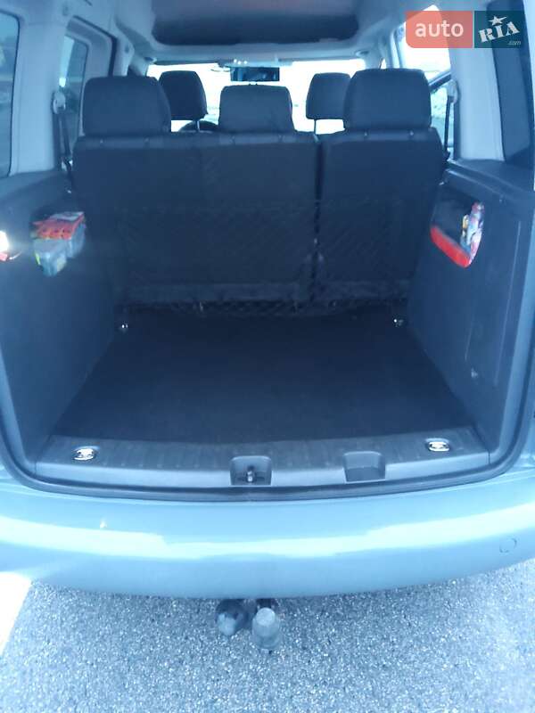 Мінівен Volkswagen Caddy 2013 в Києві