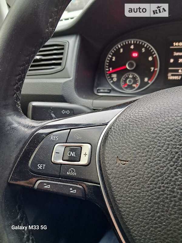 Грузовой фургон Volkswagen Caddy 2015 в Киеве