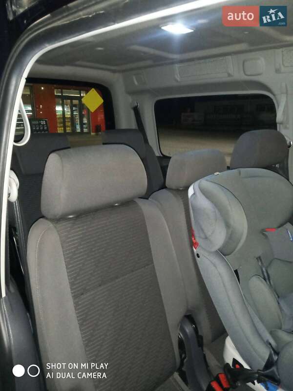 Минивэн Volkswagen Caddy 2012 в Житомире фото 17 Минивэн Volkswagen Caddy 2012 в Житомире