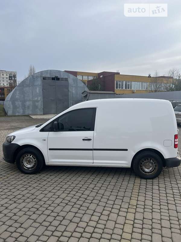 Вантажний фургон Volkswagen Caddy 2010 в Ужгороді