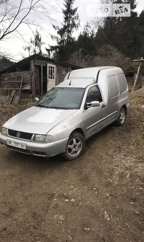 Минивэн Volkswagen Caddy 2000 в Черновцах