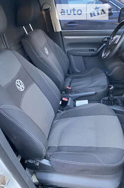 Вантажний фургон Volkswagen Caddy 2011 в 