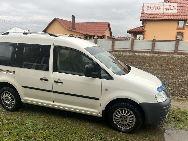 Минивэн Volkswagen Caddy 2007 в Вижнице