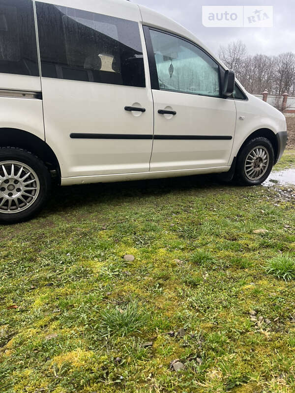 Минивэн Volkswagen Caddy 2007 в Вижнице