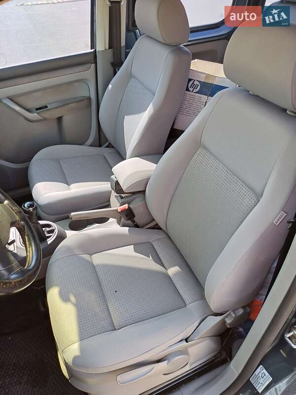 Мінівен Volkswagen Caddy 2008 в Києві