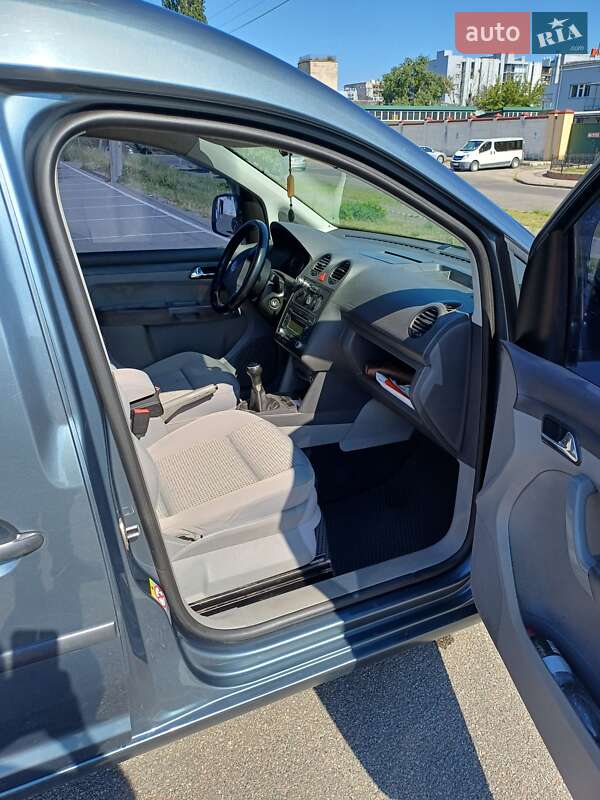 Мінівен Volkswagen Caddy 2008 в Києві