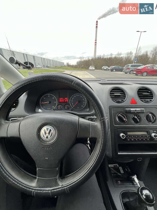 Минивэн Volkswagen Caddy 2008 в Тячеве