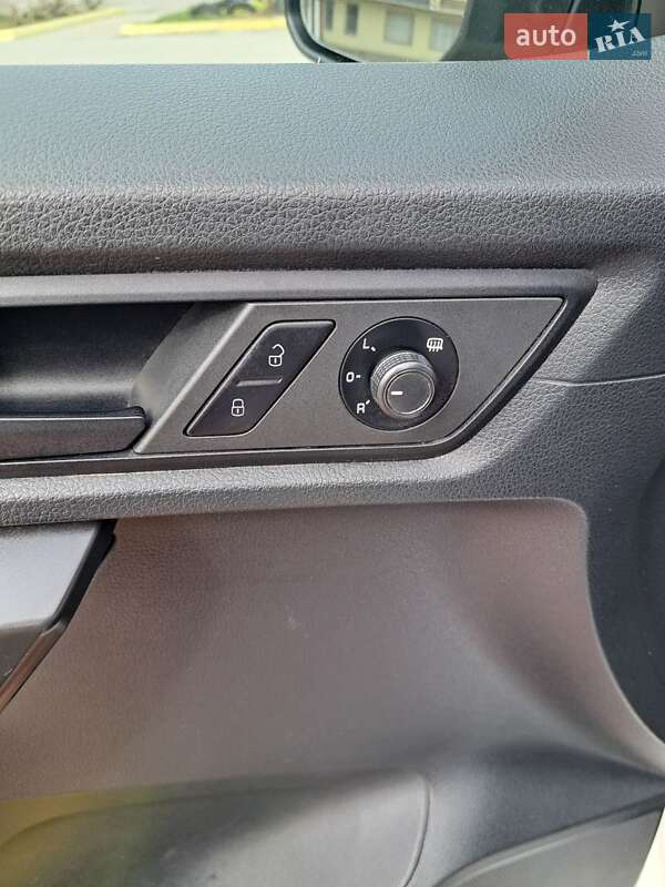 Мінівен Volkswagen Caddy 2016 в Умані