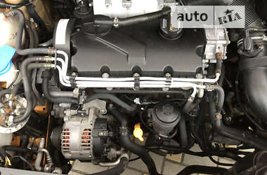 Грузовой фургон Volkswagen Caddy 2006 в 