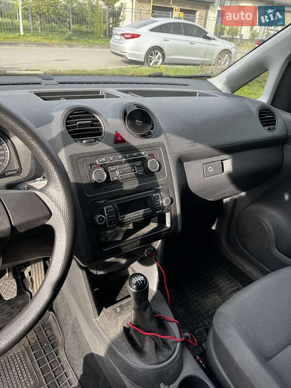 Минивэн Volkswagen Caddy 2015 в Днепре