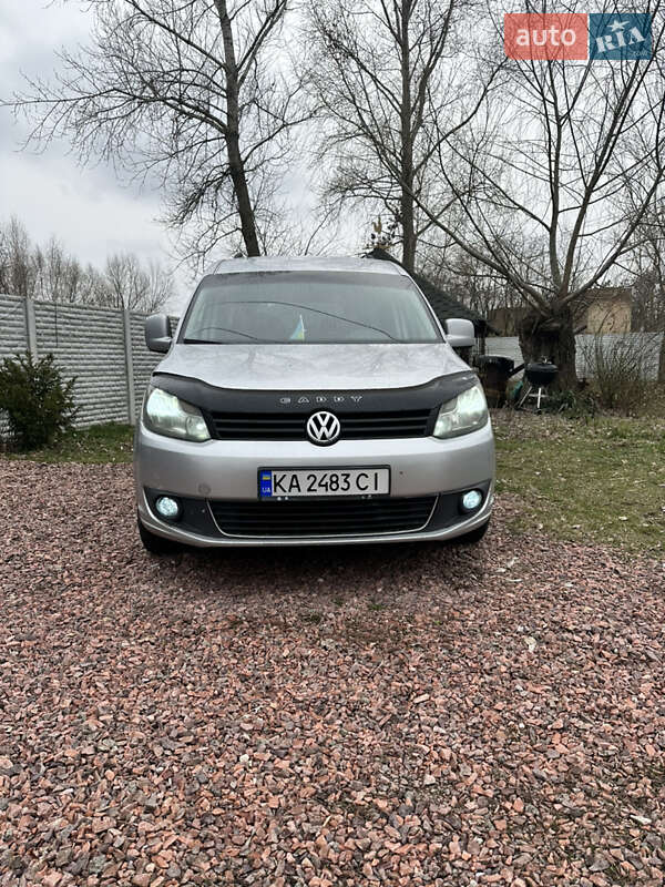 Минивэн Volkswagen Caddy 2012 в Киеве