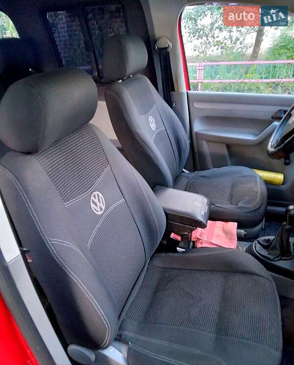 Минивэн Volkswagen Caddy 2008 в Казатине