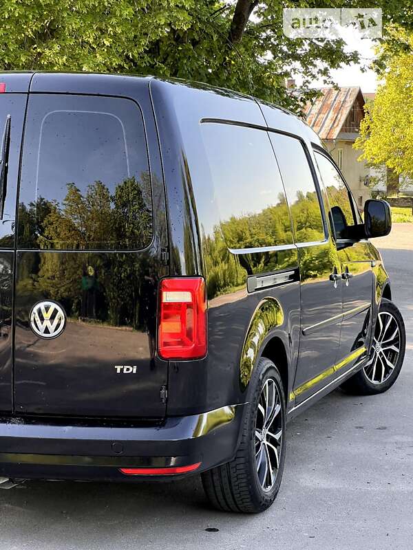 Грузовой фургон Volkswagen Caddy 2016 в Ровно