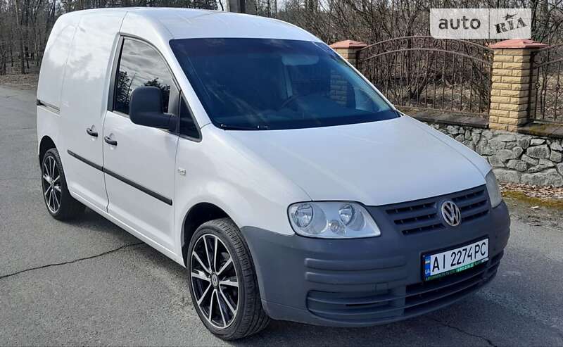 Грузовой фургон Volkswagen Caddy 2007 в Малине