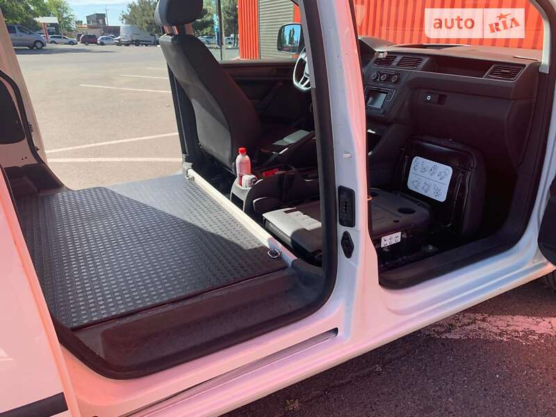 Грузовой фургон Volkswagen Caddy 2016 в Одессе