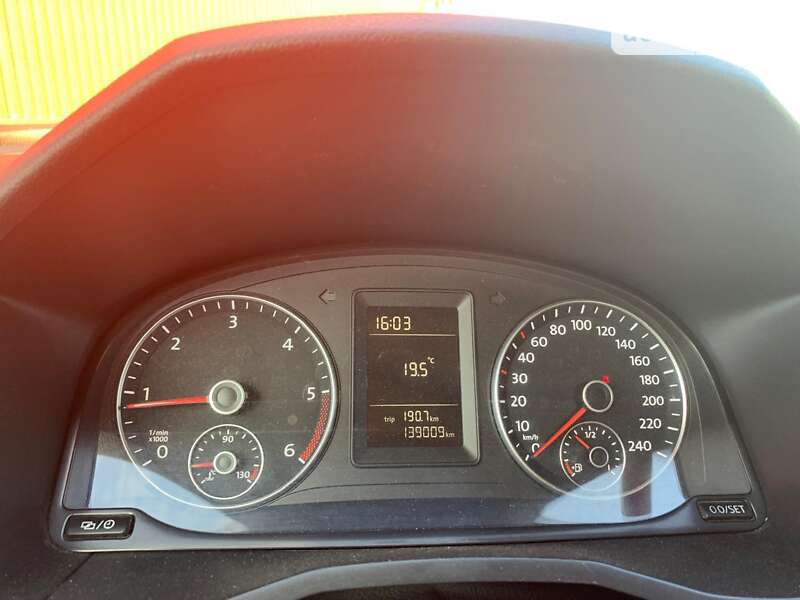 Грузовой фургон Volkswagen Caddy 2016 в Одессе