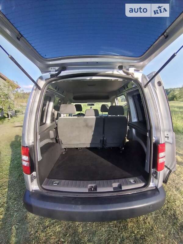 Минивэн Volkswagen Caddy 2011 в Иршаве