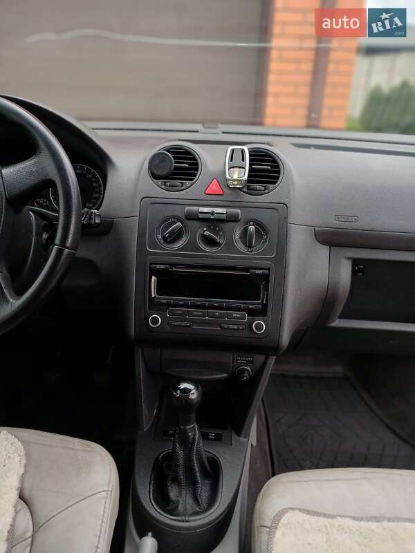 Минивэн Volkswagen Caddy 2009 в Звягеле