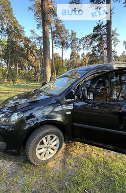 Минивэн Volkswagen Caddy 2013 в Киеве