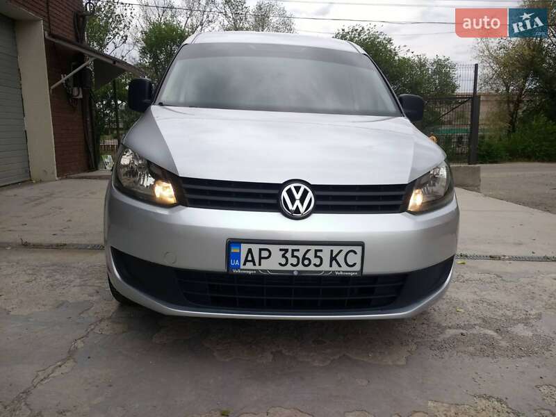 Минивэн Volkswagen Caddy 2015 в Запорожье