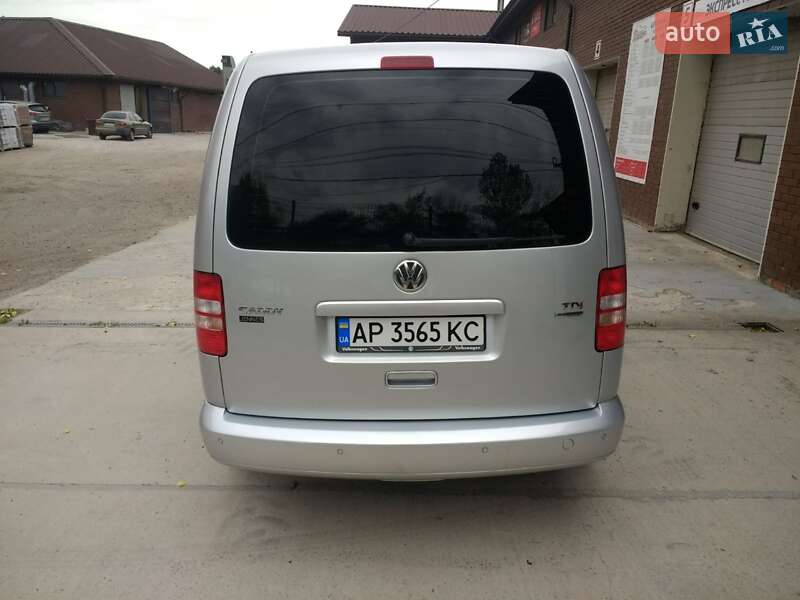 Минивэн Volkswagen Caddy 2015 в Запорожье