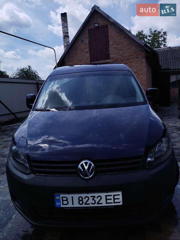 Мінівен Volkswagen Caddy 2013 в Гадячі