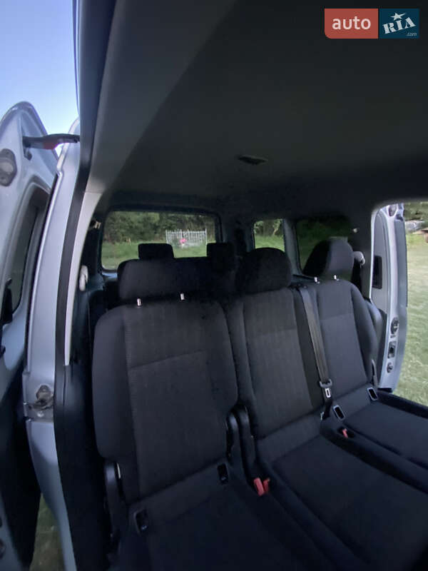 Минивэн Volkswagen Caddy 2015 в Каменец-Подольском