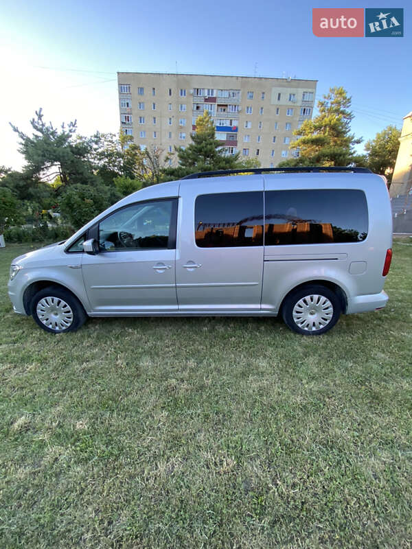 Минивэн Volkswagen Caddy 2015 в Каменец-Подольском