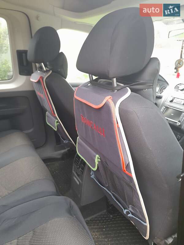 Мінівен Volkswagen Caddy 2012 в Ужгороді